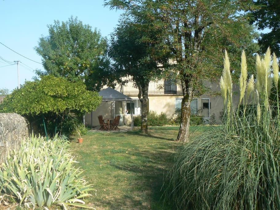 Sainte-Colombe  Maison Calme Au Coeur Des Vignes מראה חיצוני תמונה